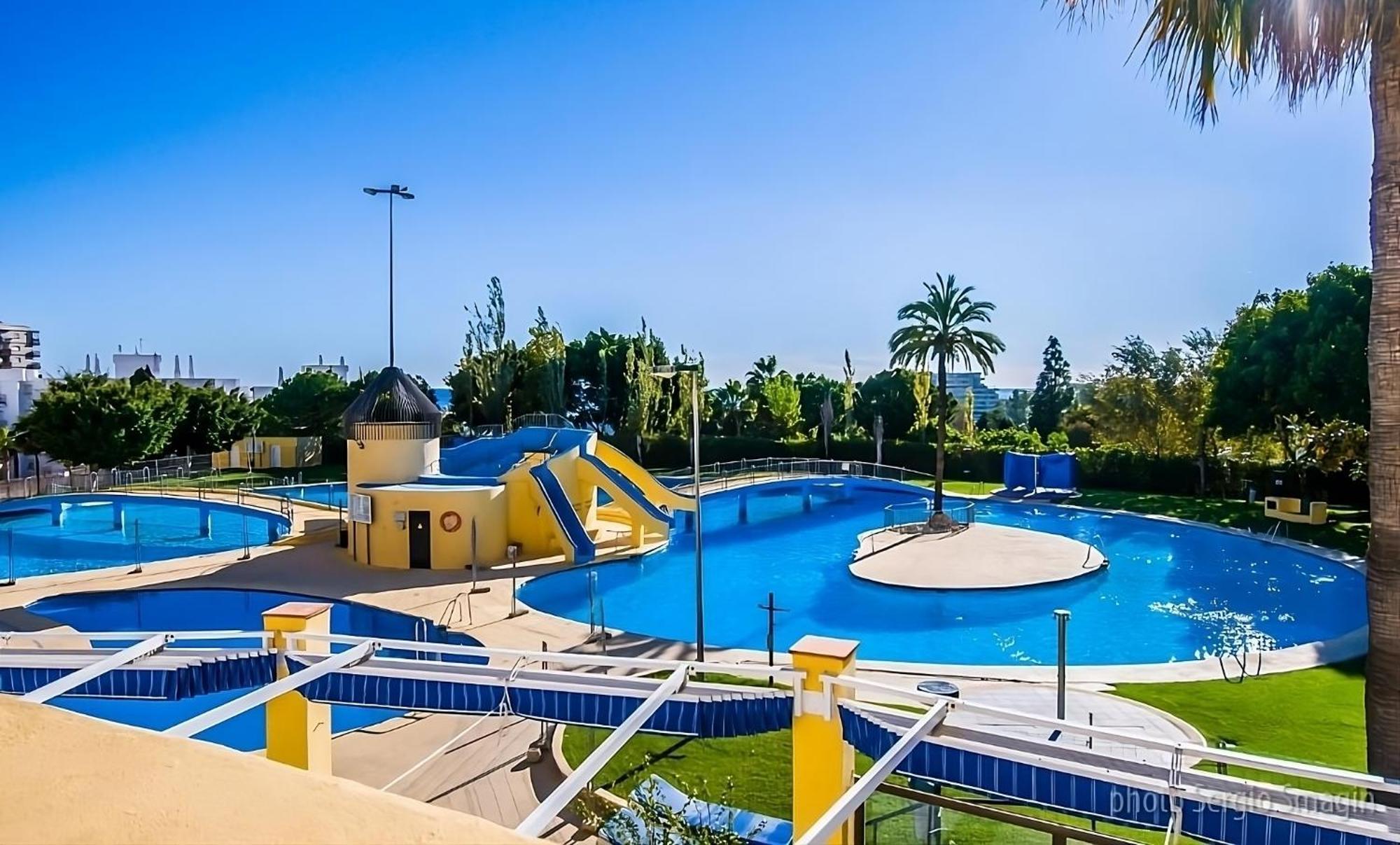 Jupiter. Moderno Estudio. Vistas Al Mar Y Montana Benalmádena Dış mekan fotoğraf