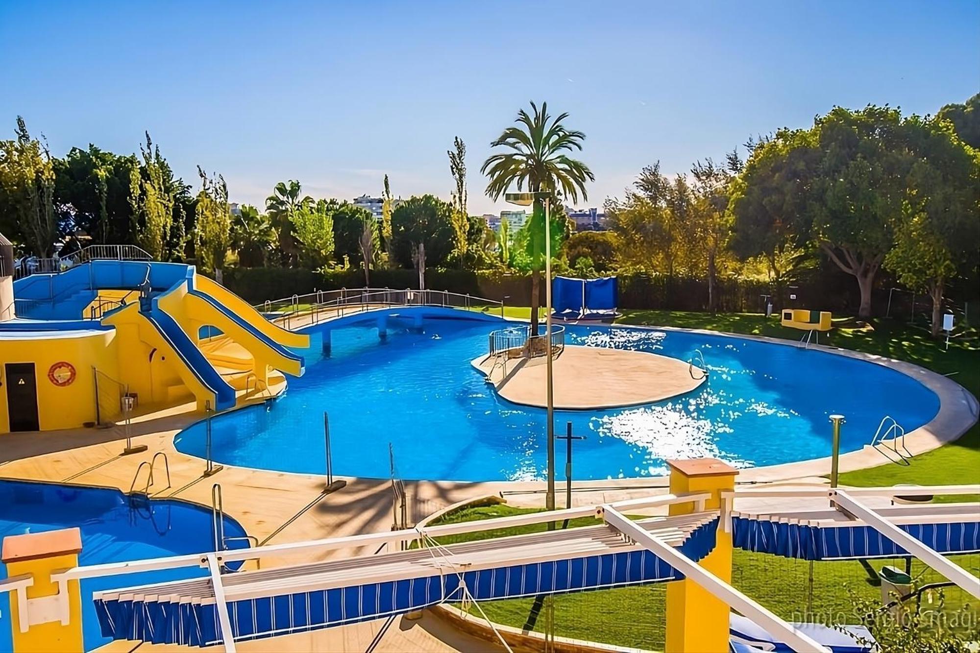Jupiter. Moderno Estudio. Vistas Al Mar Y Montana Benalmádena Dış mekan fotoğraf