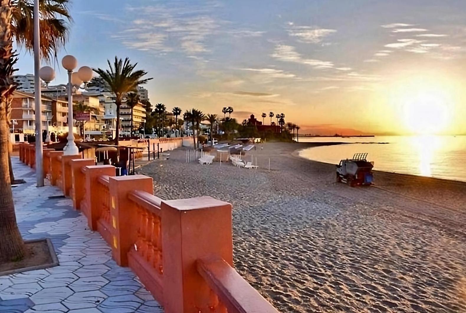 Jupiter. Moderno Estudio. Vistas Al Mar Y Montana Benalmádena Dış mekan fotoğraf